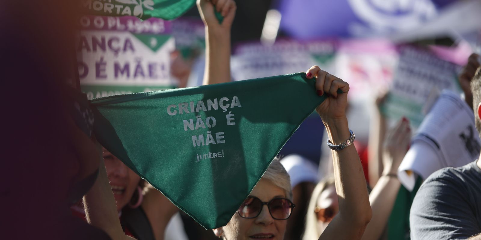 Manifestantes protestam contra PL do Aborto no Rio e em São Paulo