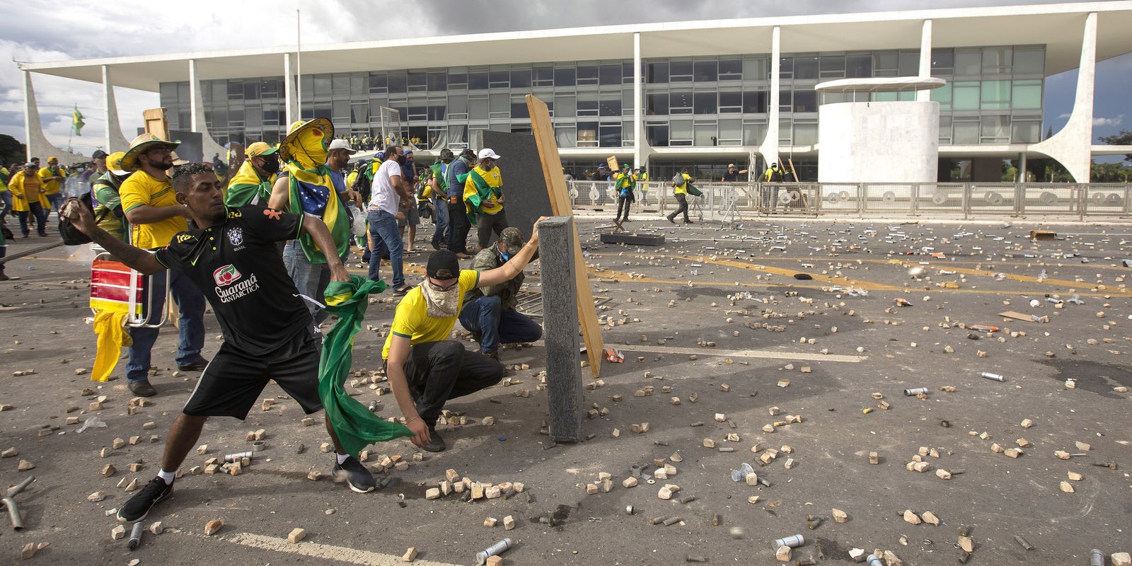 PF cumpre mandados de prisão de foragidos da Operação Lesa Pátria