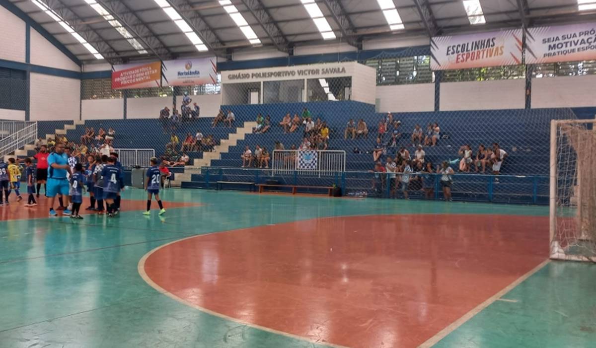 Finais da Copa Municipal Infantil de Futsal em Hortolândia: Jovens Craques em Ação!