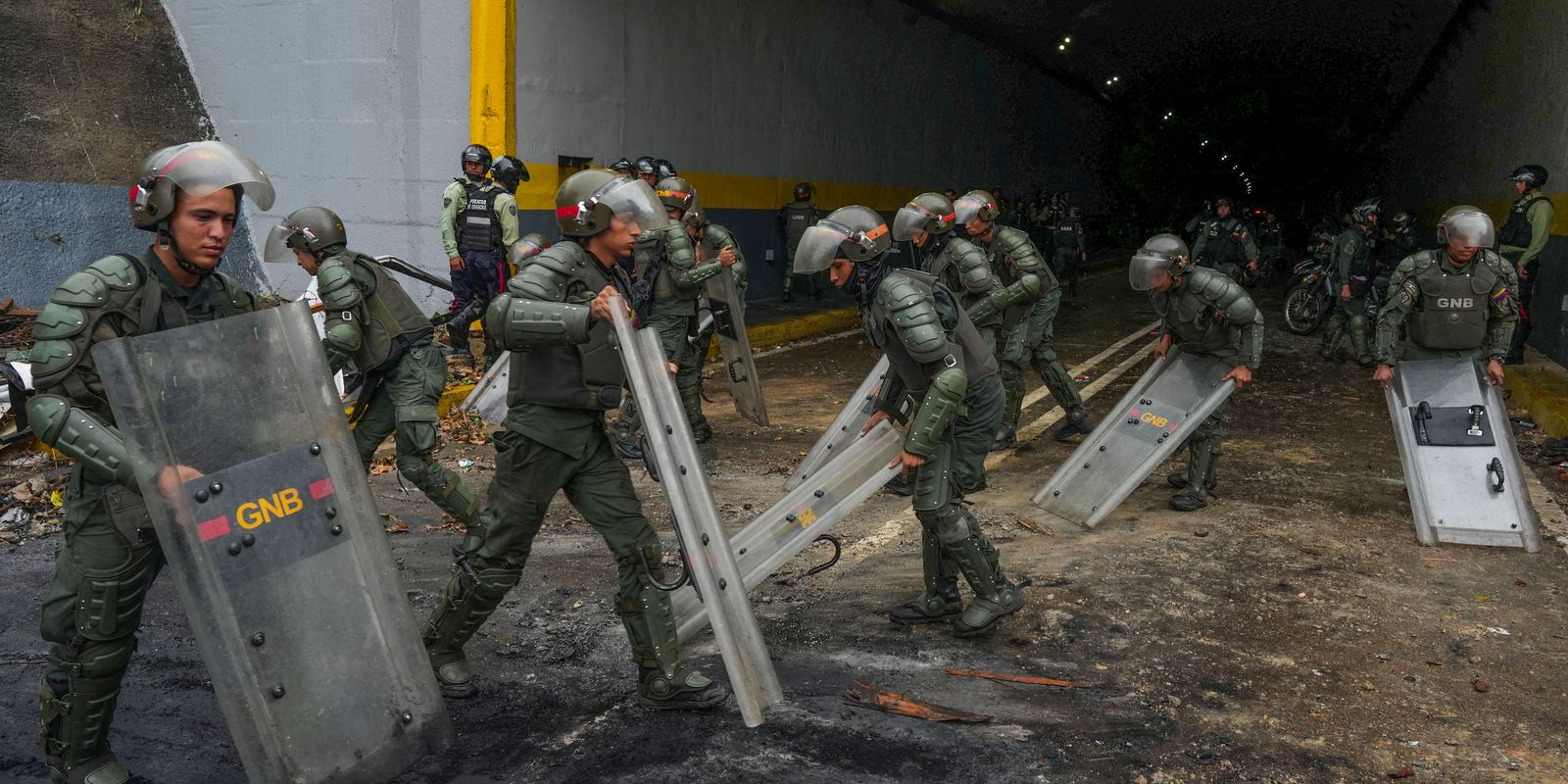 Atos na Venezuela têm 749 presos, sete mortos e 48 policias feridos