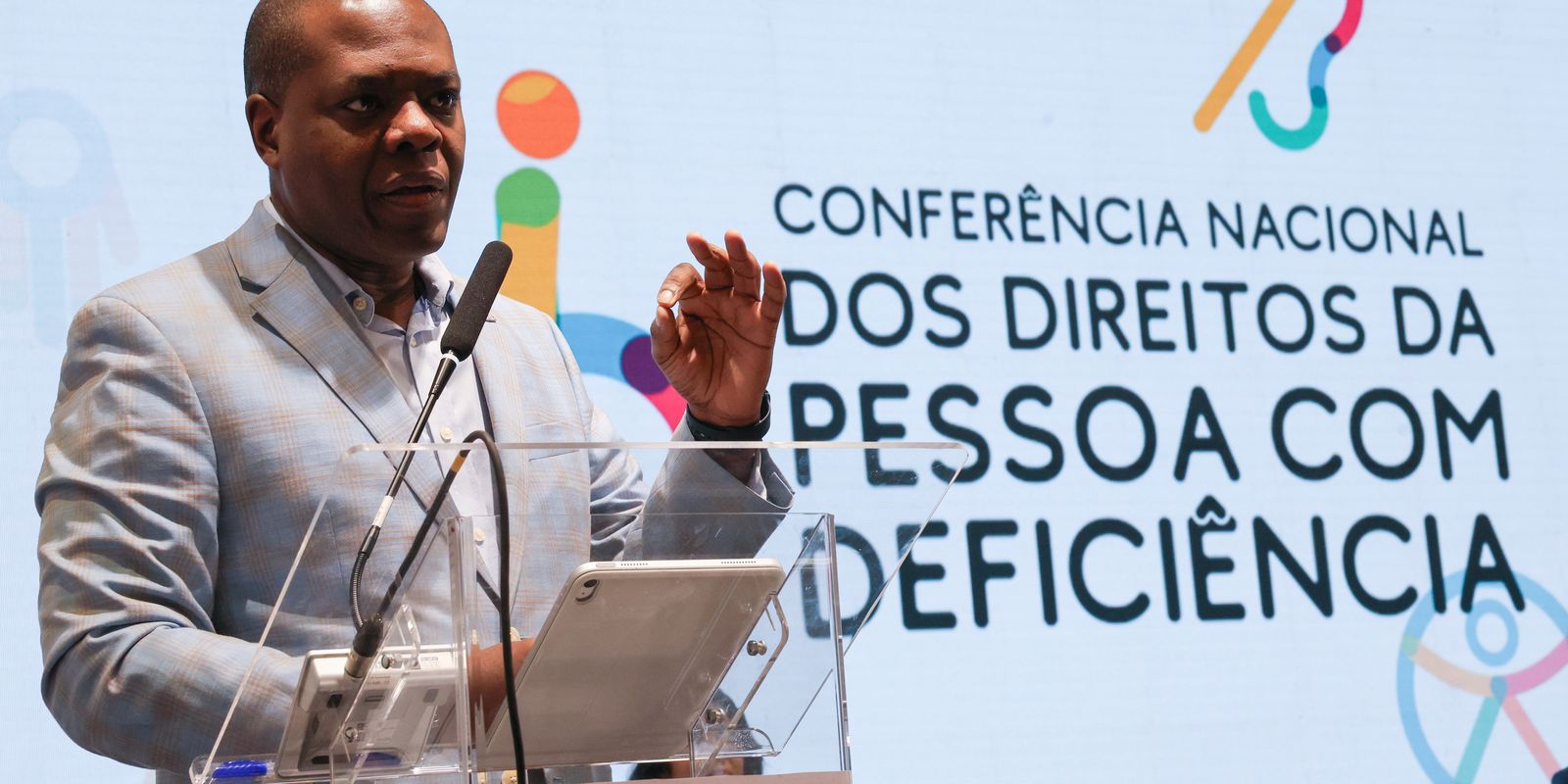 Conferência pede recursos para direitos de pessoas com deficiência