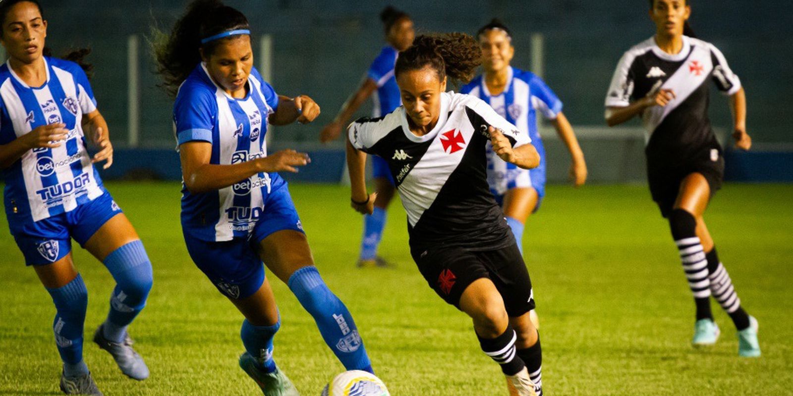 Futebol feminino: TV Brasil transmite decisão entre Vasco e Paysandu