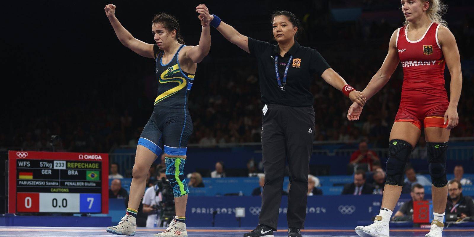 Giullia Penalber avança e luta pelo bronze no wrestling nesta sexta