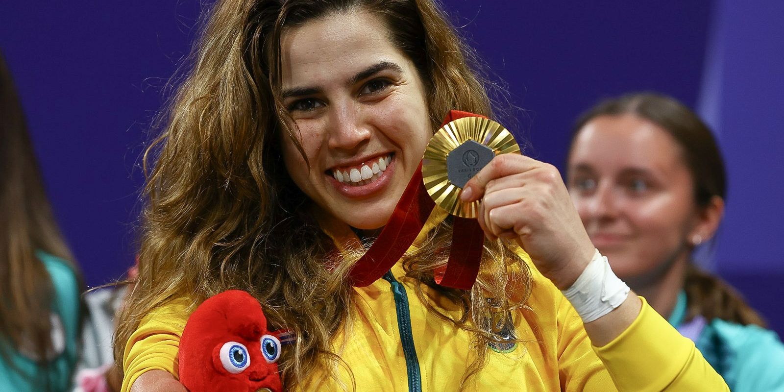 Ouro no parataekwondo, Carol Moura começou no esporte após assalto