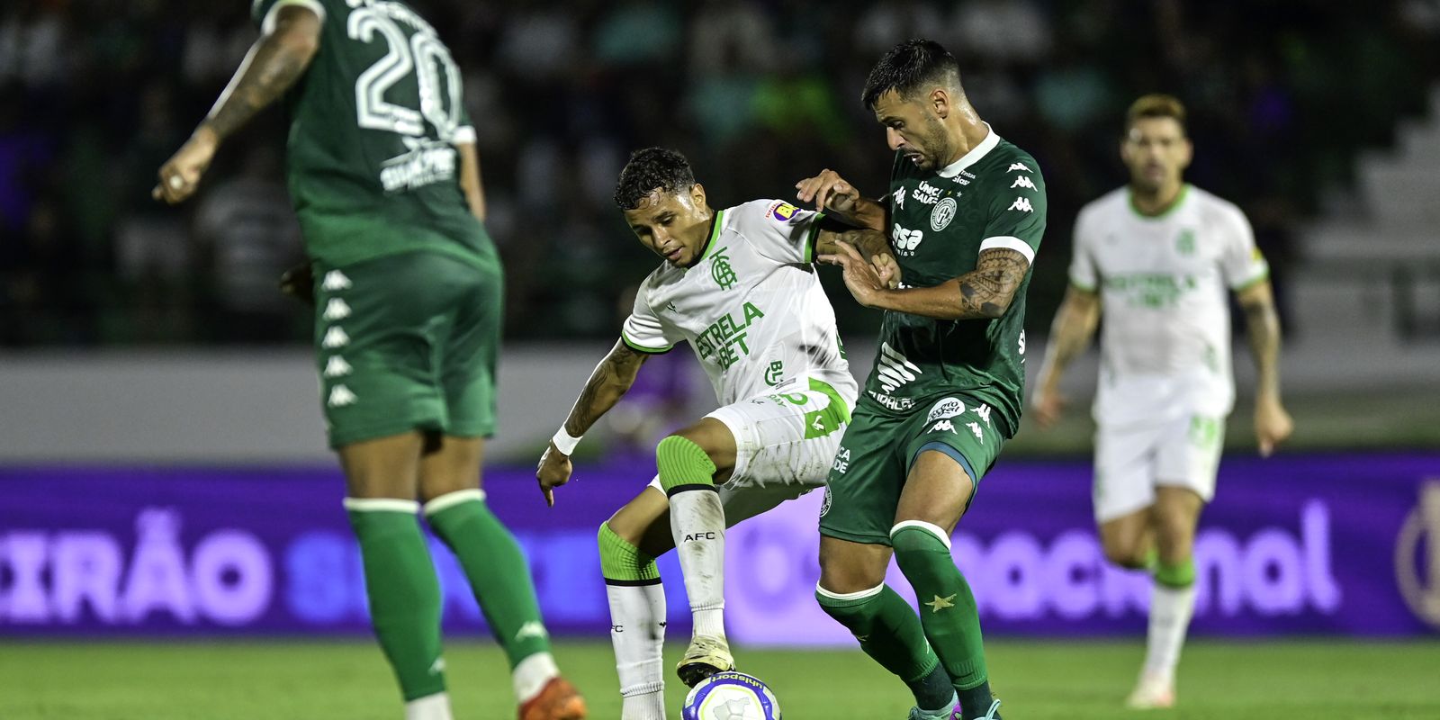 América-MG recebe lanterna Guarani pela Série B do Brasileiro